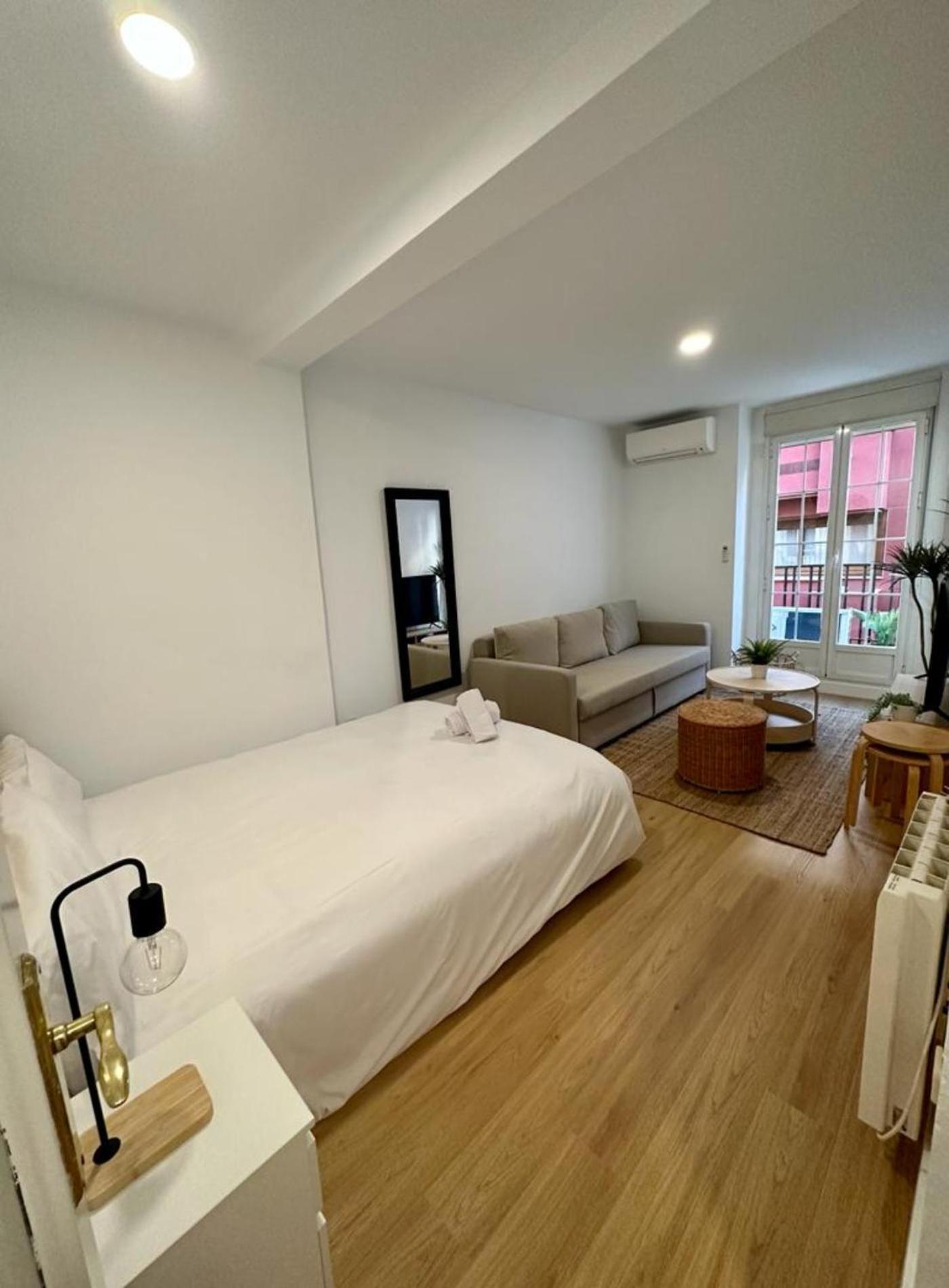 Calle Regueros Loft Para 3Pax En Pleno Chueca マドリード エクステリア 写真